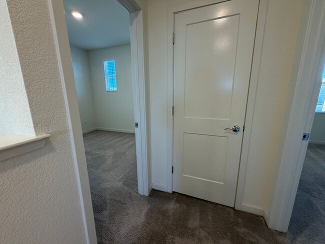 Building Photo - Beautiful 3-Bedroom Home in Anatolia
