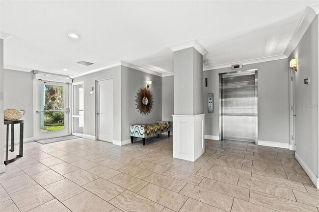 Building Photo - 1365 Snell Isle Blvd NE