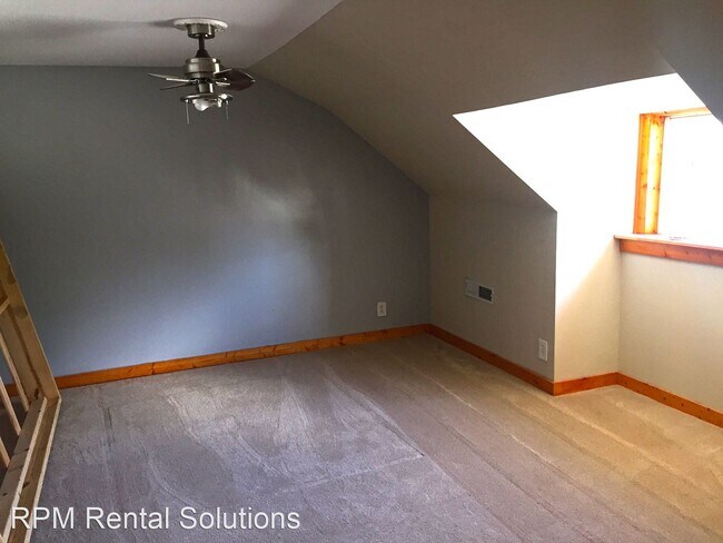 Building Photo - 3 br, 2 bath House - 330 Battle Avenue