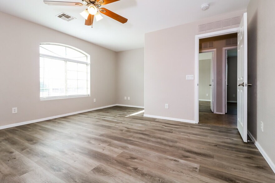 Building Photo - 21790 W Ashleigh Marie Dr
