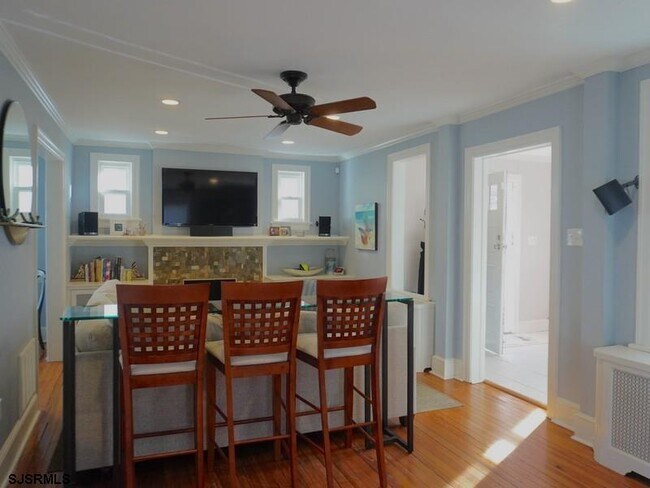 Building Photo - 11 S Baltimore Ave