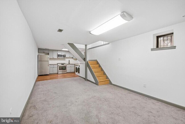 Building Photo - 2036 Mt Vernon St