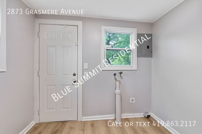 Building Photo - 2873 Grasmere Ave