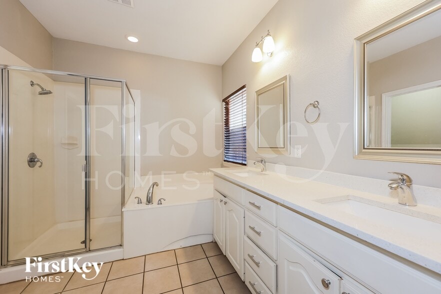 Building Photo - 7060 Chapelridge Dr