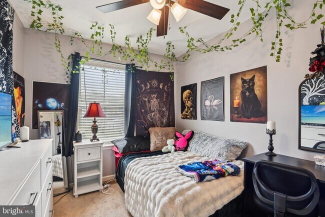 Building Photo - 1306 Hawk Hollow Dr