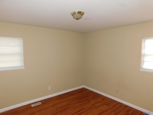 Building Photo - 3104 Cumbres Cir NW