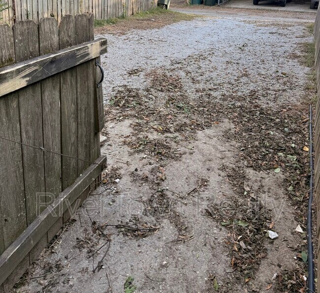 Building Photo - 2023 Higbee Ave