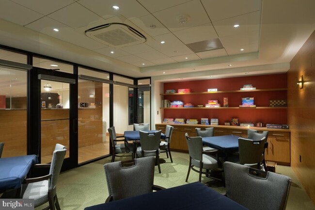 Building Photo - 5904 Mt Eagle Dr