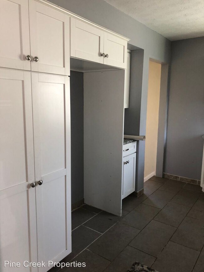 Building Photo - 3 br, 1.5 bath House - 1819 Maywood Rd