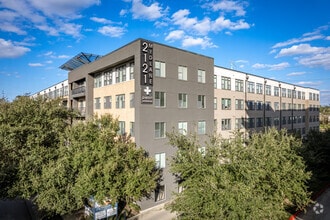 Building Photo - Pearl Midlane