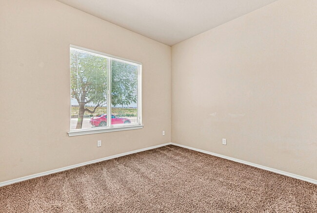 Building Photo - 7409 Dewberry Dr