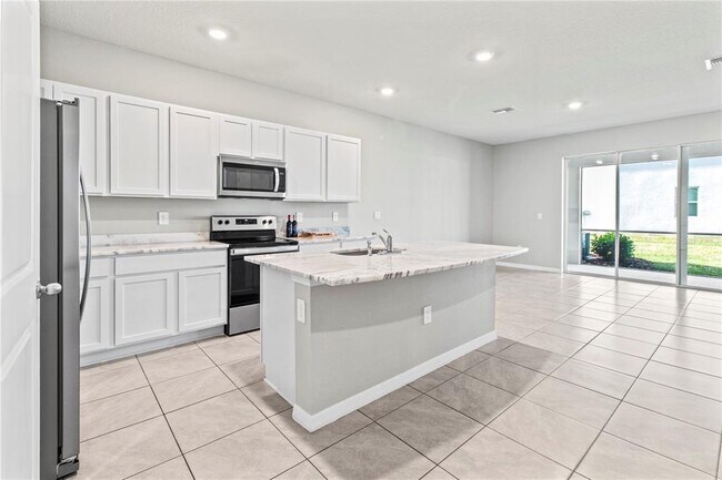 Building Photo - 17637 Crescent Moon Lp