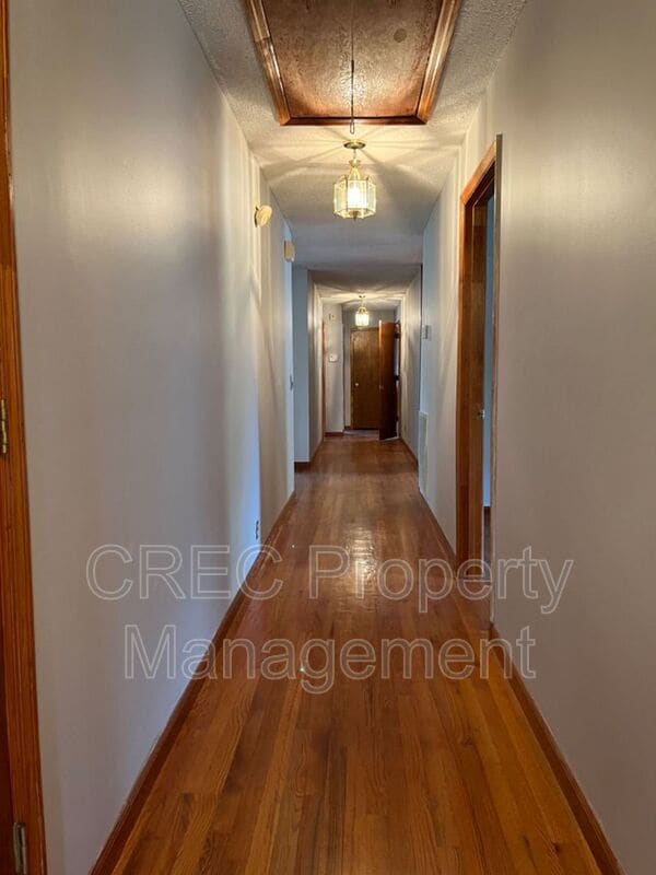Building Photo - 1132 Children Rd