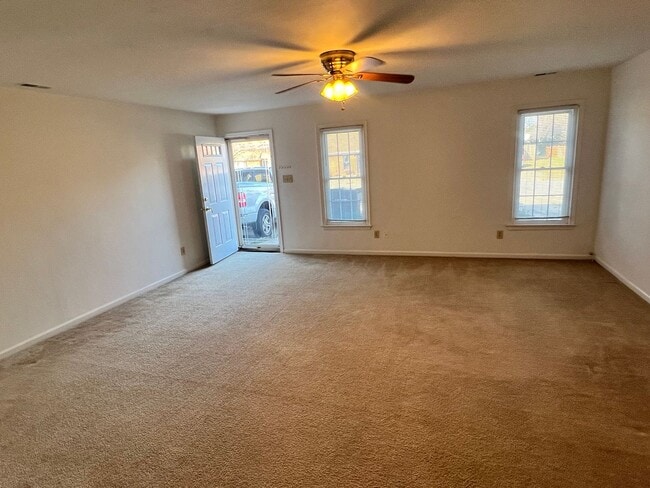 Building Photo - ONE LEVEL LIVING at Stonebridge Landing in Western Branch!