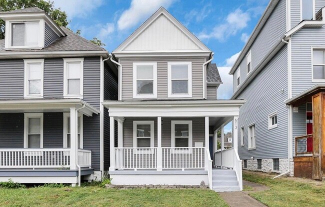 Building Photo - 513 S Champion Ave