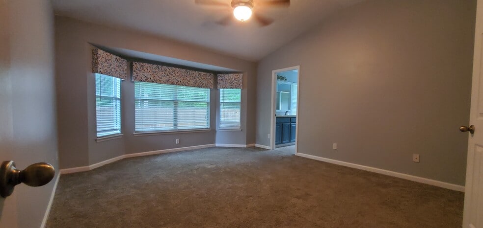 Building Photo - 996 Beckingham Dr