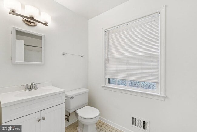 Building Photo - 3714 Carriage House Ct