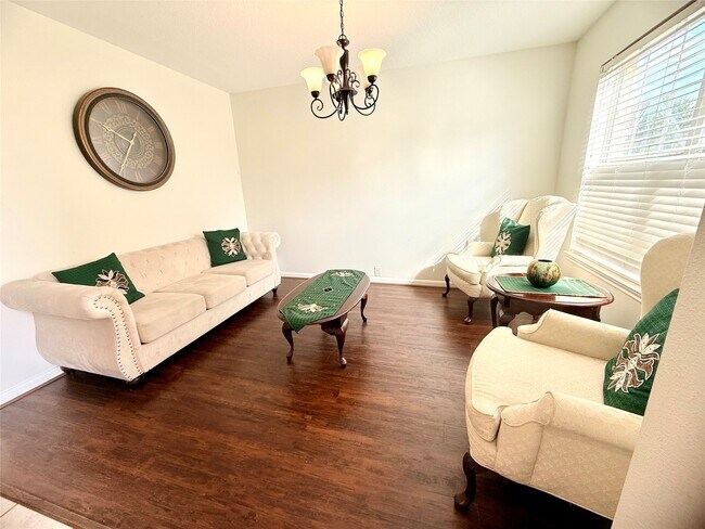 Building Photo - 4615 Pin Oak Creek Ln