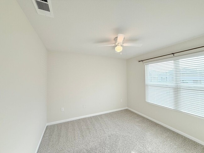 Building Photo - 4-Bedroom Home - Community Park/Splash Pad