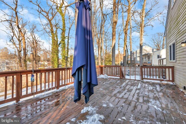 Building Photo - 1080 Crestview Dr