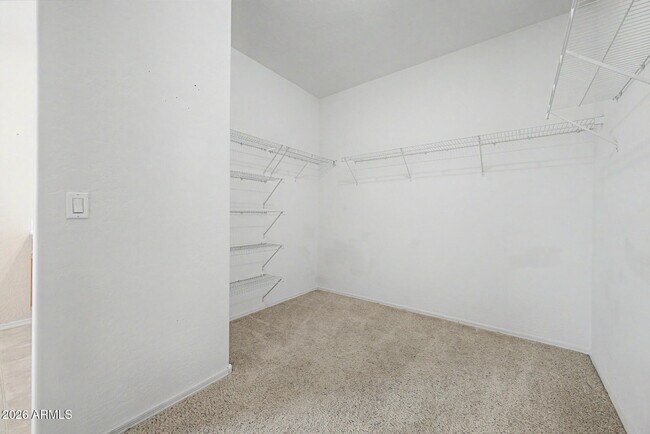 Building Photo - 3119 W Pleasant Ln