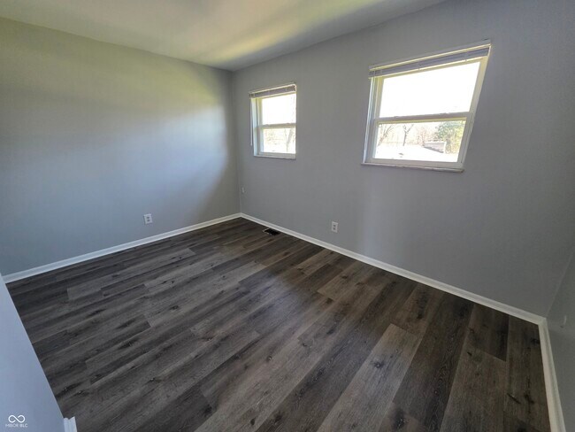 Building Photo - 6262 Eastridge Dr