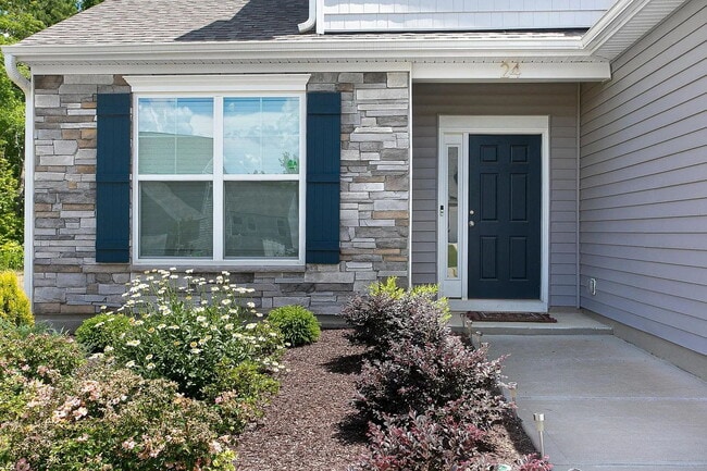 Building Photo - Gorgeous Garner Home with Primary on Main and Open Living Area