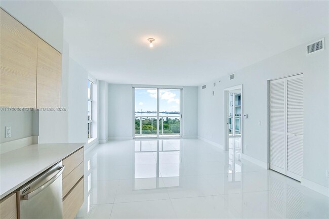 Building Photo - 4250 Biscayne Blvd