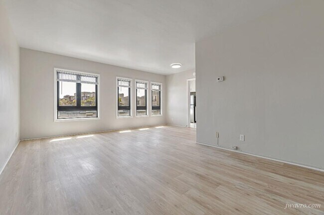 Building Photo - 80 Terra Vista Ave