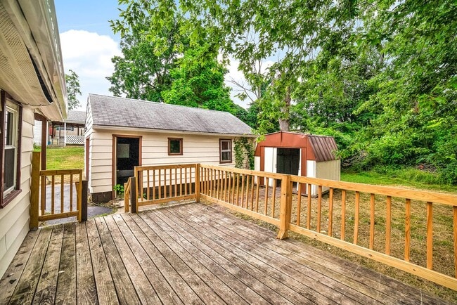 Building Photo - Coming Soon! Charming Cape Cod Near Coloni...