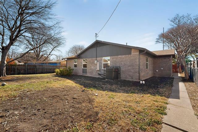 Building Photo - 4324 Oleander Trail