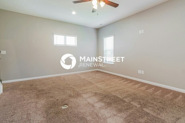 Building Photo - 3 Bedroom Pet-Friendly Home in Youngsville...