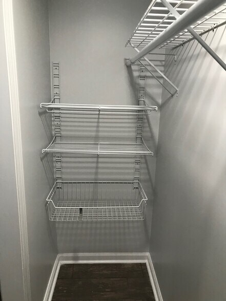 Building Photo - 6605 Destiny Dr SE