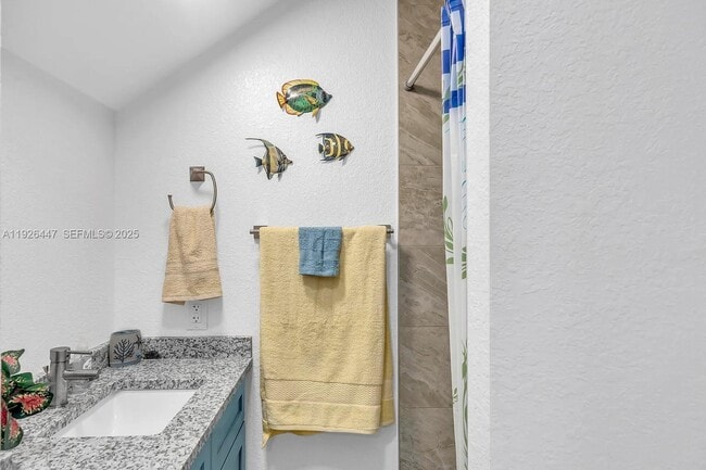 Building Photo - 10877 Overseas Hwy