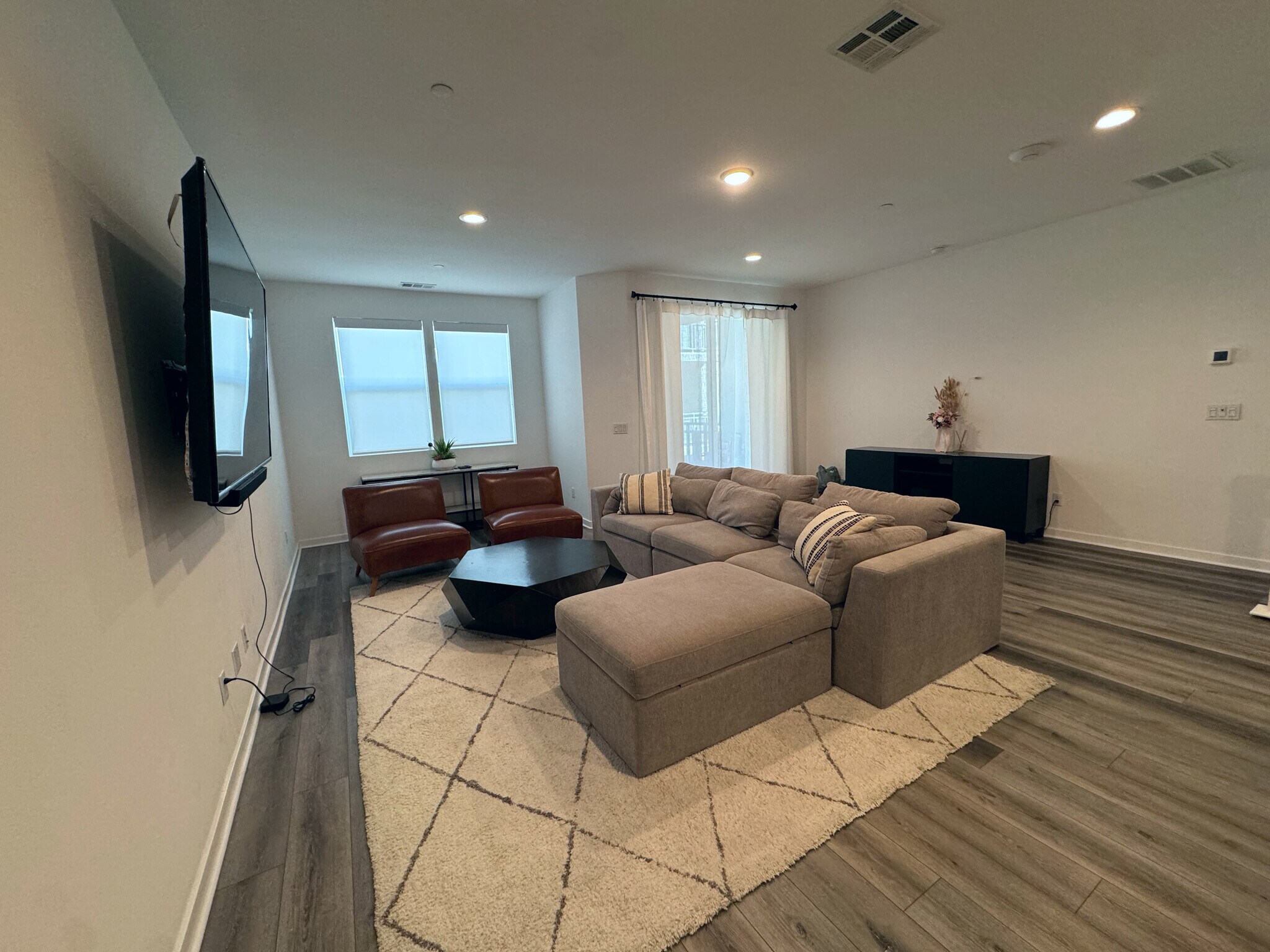 living room and balcony - 13031 Centre Dr