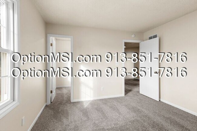 Building Photo - Welcome home to this charming two-story in South Woods subdivision