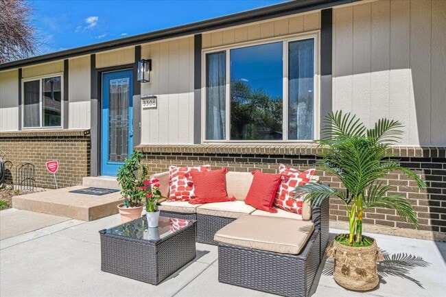 Building Photo - 3306 S Kittredge St