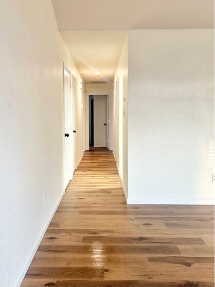 Building Photo - 7217 Ashbourne Way
