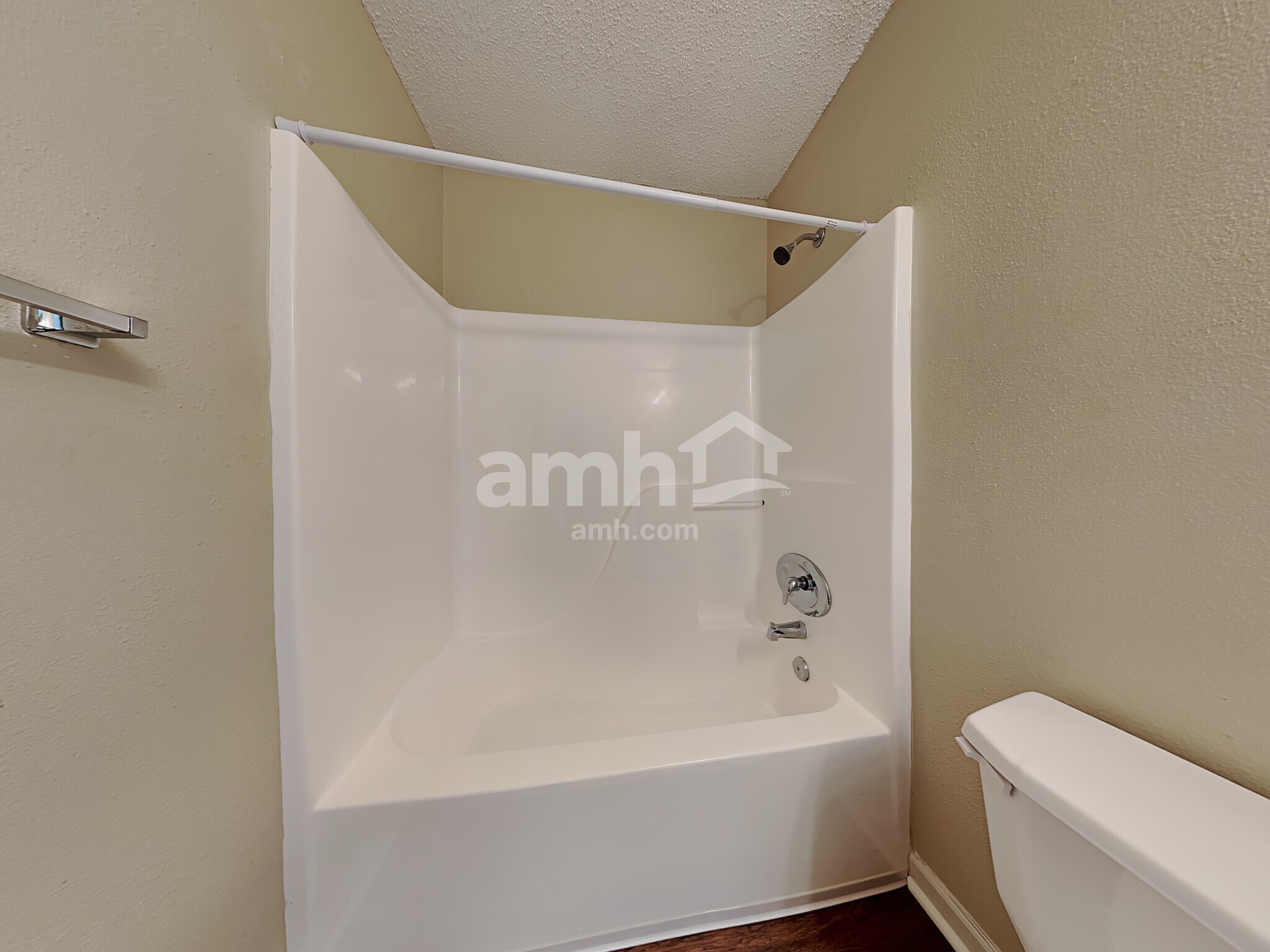 Building Photo - 15235 Follow Dr