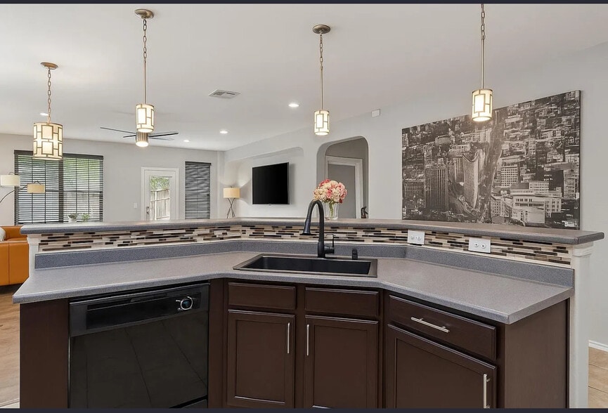 Primary Photo - 9132 Ipswich Bay Dr