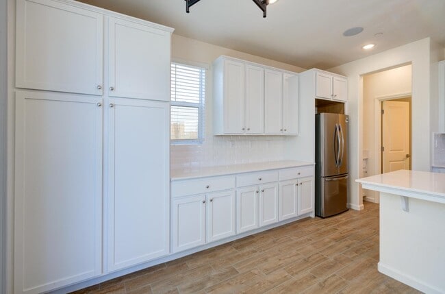 Building Photo - 1527 Foxhill Ln