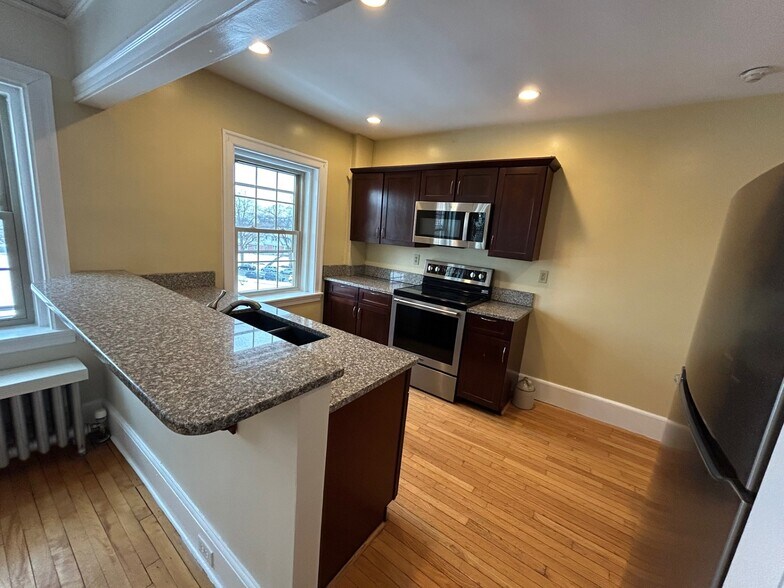 Building Photo - 9 Ricker Park