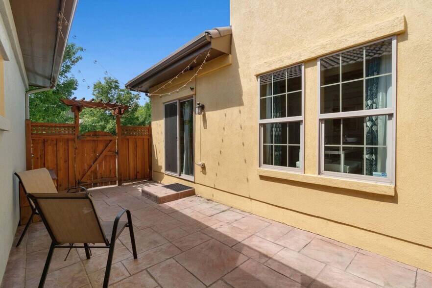 Building Photo - 2919 Emporia Ct