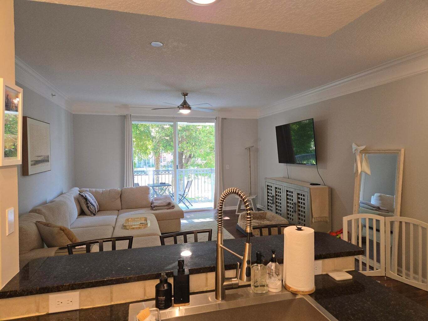 Building Photo - 2024 Alta Meadows Ln