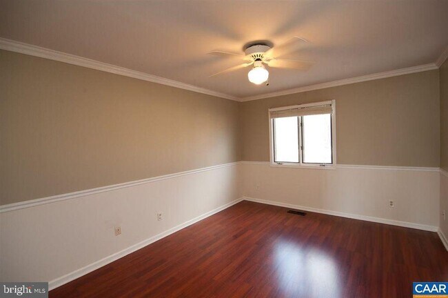 Building Photo - 1566 Garden Ct