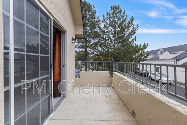 Building Photo - 8757 E Dry Creek Rd