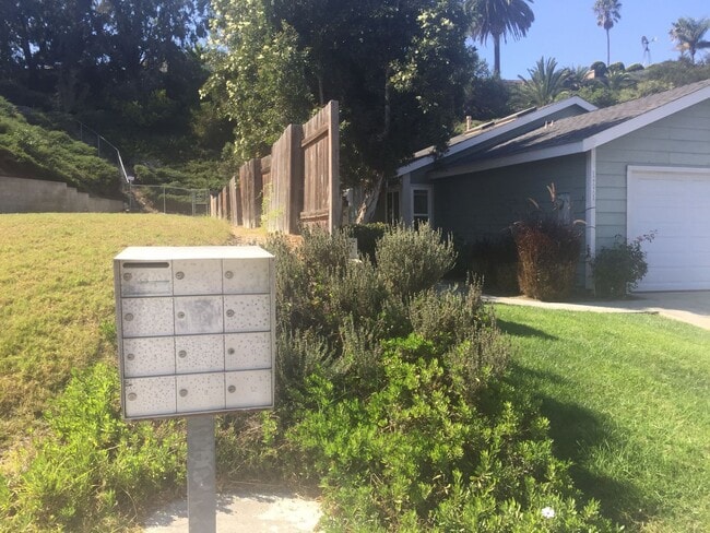 Building Photo - Enjoy Carlsbad living in this beautifully ...