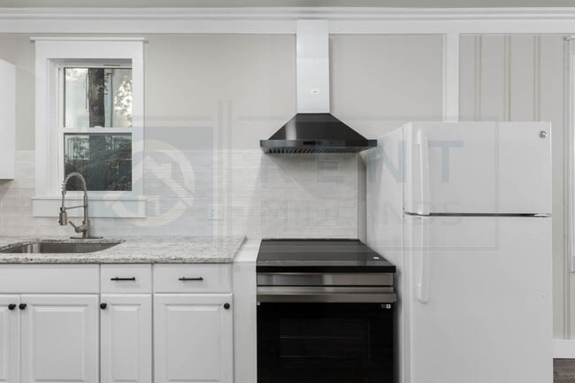 Building Photo - 2903 Trenholm Rd