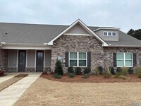 Building Photo - 3203 McClellan Wy SE