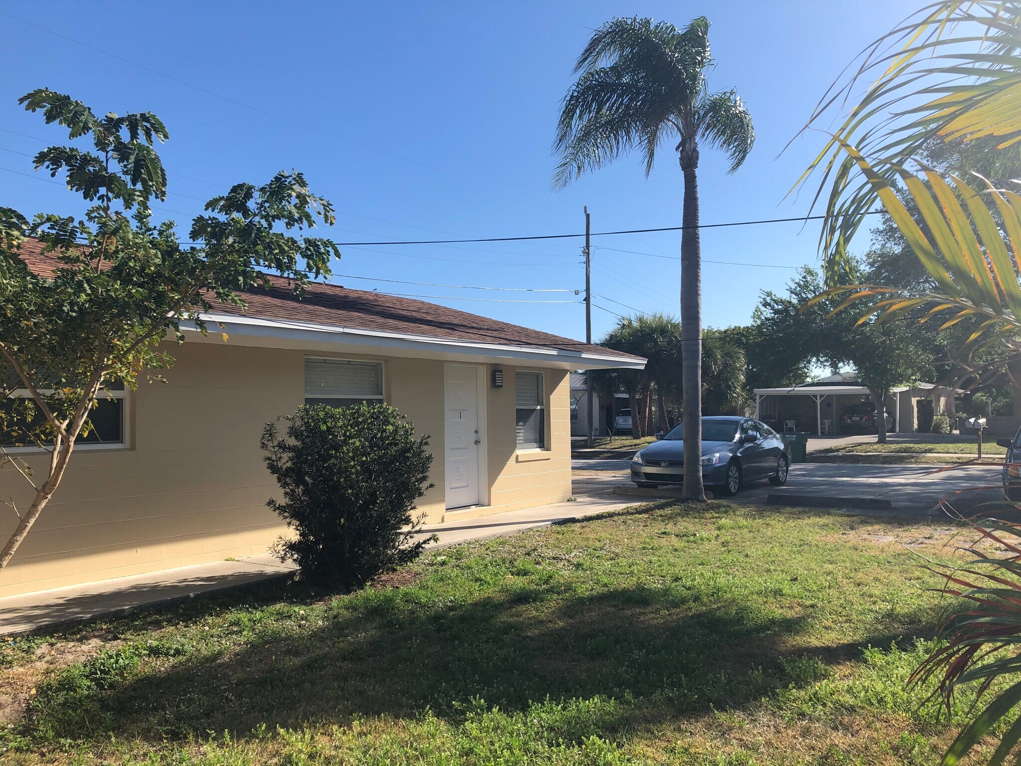 Unit 5 - 7105 Poinsetta Ave